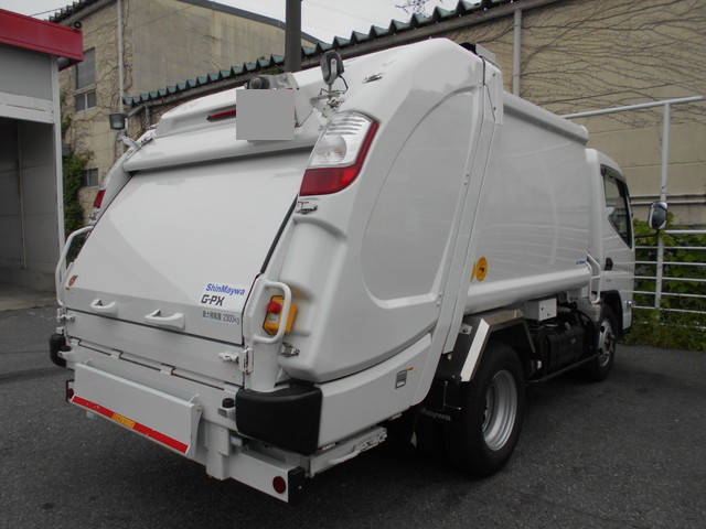三菱ふそうキャンターパッカー車（塵芥車）小型（2t・3t）[写真04]