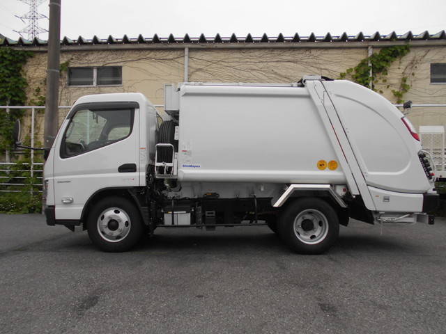 三菱ふそうキャンターパッカー車（塵芥車）小型（2t・3t）[写真06]