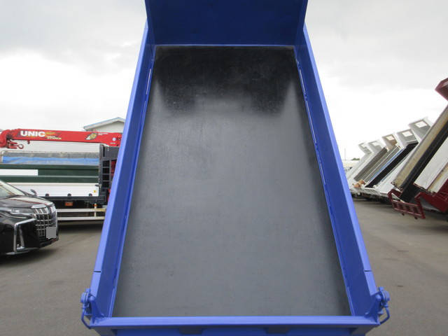 三菱ふそうキャンターダンプ小型（2t・3t）[写真10]