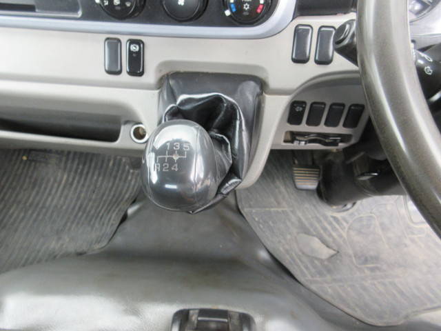 三菱ふそうキャンターダンプ小型（2t・3t）[写真17]