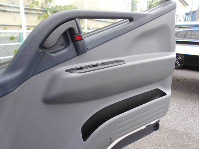 日産アトラス平ボディ小型（2t・3t）[写真33]