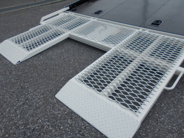 日野レンジャーセーフティローダー中型（4t）[写真10]