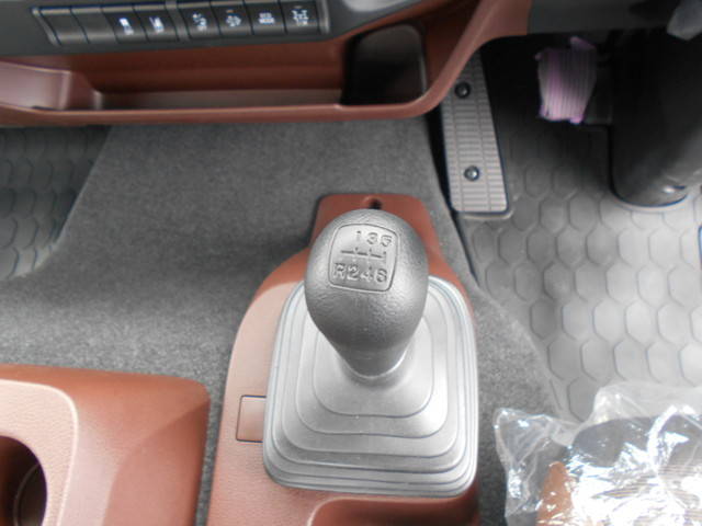 日野レンジャーセーフティローダー中型（4t）[写真30]