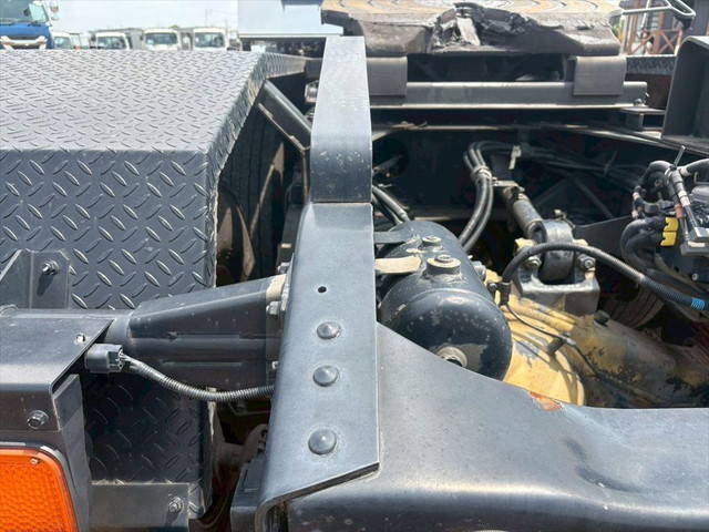 三菱ふそうスーパーグレートトレーラーヘッド（トラクターヘッド）大型（10t）[写真11]