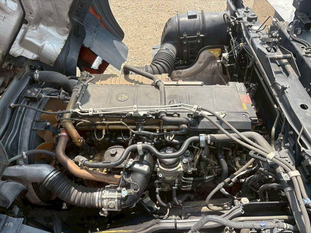 三菱ふそうスーパーグレートトレーラーヘッド（トラクターヘッド）大型（10t）[写真16]