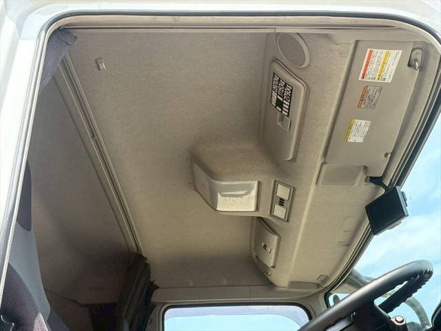 三菱ふそうスーパーグレートトレーラーヘッド（トラクターヘッド）大型（10t）[写真22]