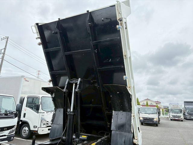 三菱ふそうファイターダンプ中型（4t）[写真11]