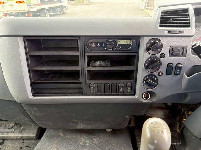 三菱ふそうファイターダンプ中型（4t）[写真18]