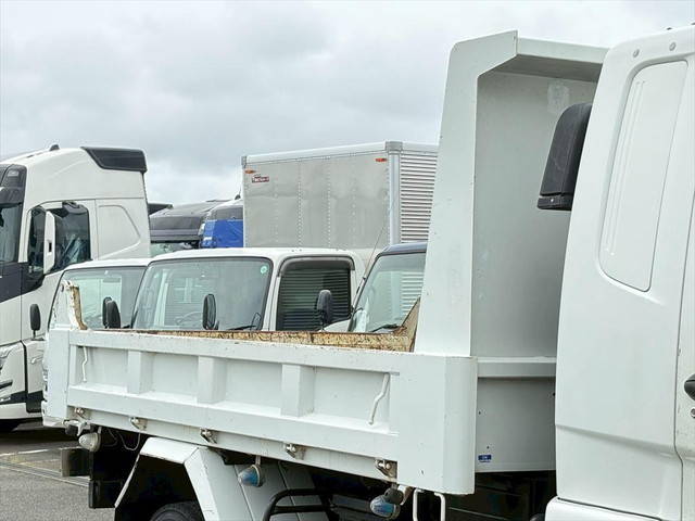 三菱ふそうファイターダンプ中型（4t）[写真05]