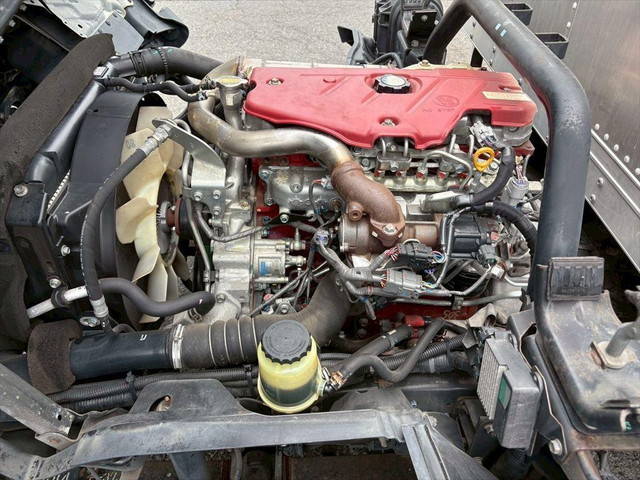 日野デュトロアルミバン小型（2t・3t）[写真17]