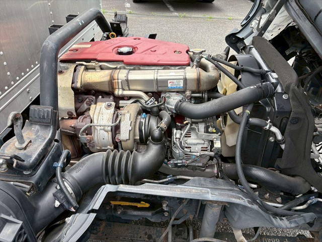 日野デュトロアルミバン小型（2t・3t）[写真18]