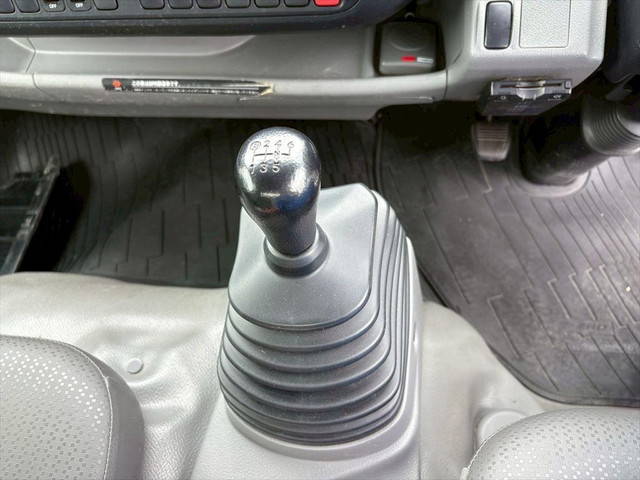 日野デュトロアルミバン小型（2t・3t）[写真22]