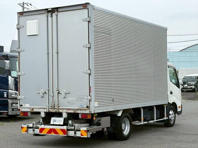 日野デュトロアルミバン小型（2t・3t）[写真04]