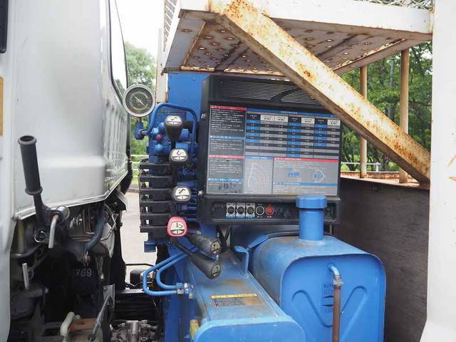 いすゞフォワードクレーン4段中型（4t）[写真12]