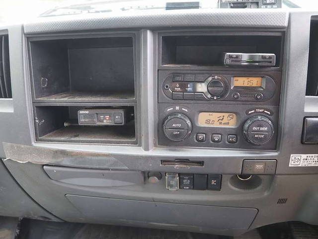 いすゞフォワードクレーン4段中型（4t）[写真35]