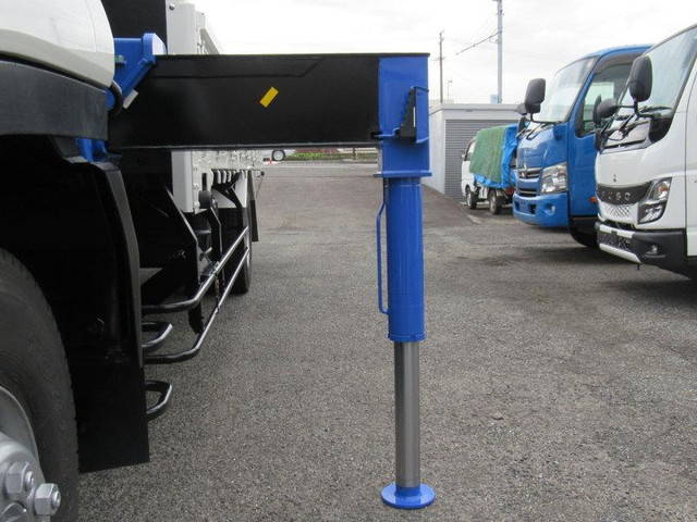 いすゞフォワードクレーン4段中型（4t）[写真09]