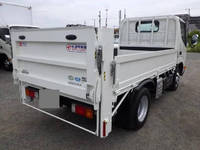 トヨタトヨエース平ボディ小型（2t・3t）[写真02]