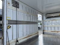 いすゞエルフ冷凍車（冷蔵車）小型（2t・3t）[写真12]