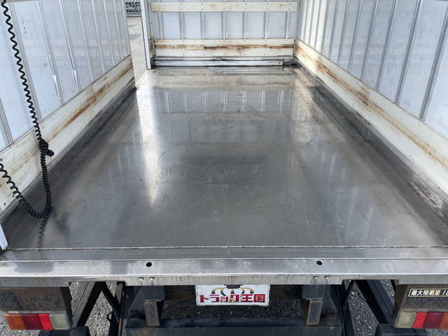 いすゞエルフ冷凍車（冷蔵車）小型（2t・3t）[写真14]