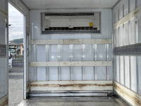 いすゞエルフ冷凍車（冷蔵車）小型（2t・3t）[写真16]