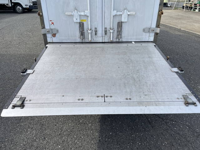 いすゞエルフ冷凍車（冷蔵車）小型（2t・3t）[写真18]