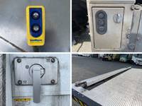 いすゞエルフ冷凍車（冷蔵車）小型（2t・3t）[写真20]