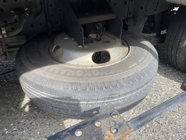 いすゞエルフ冷凍車（冷蔵車）小型（2t・3t）[写真23]