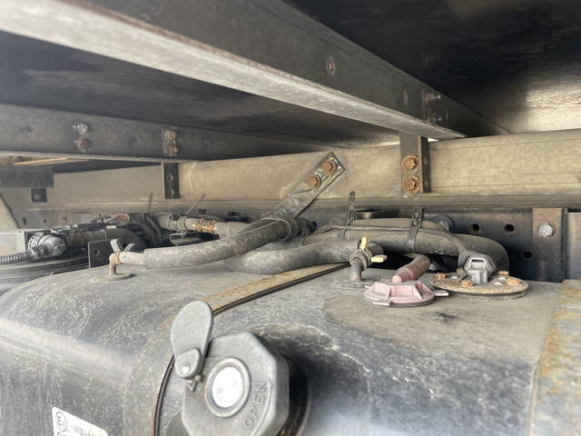 いすゞエルフ冷凍車（冷蔵車）小型（2t・3t）[写真25]