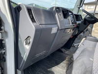 いすゞエルフ冷凍車（冷蔵車）小型（2t・3t）[写真36]