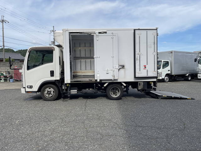 いすゞエルフ冷凍車（冷蔵車）小型（2t・3t）[写真04]