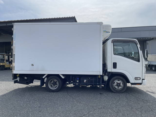 いすゞエルフ冷凍車（冷蔵車）小型（2t・3t）[写真05]