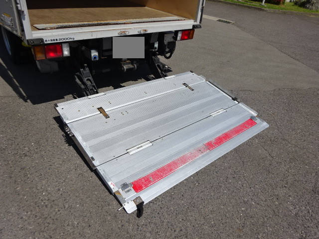 いすゞエルフアルミバン小型（2t・3t）[写真12]