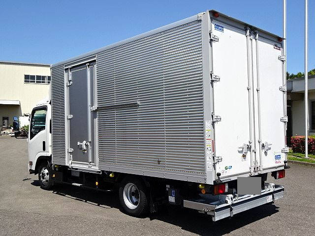 いすゞエルフアルミバン小型（2t・3t）[写真02]