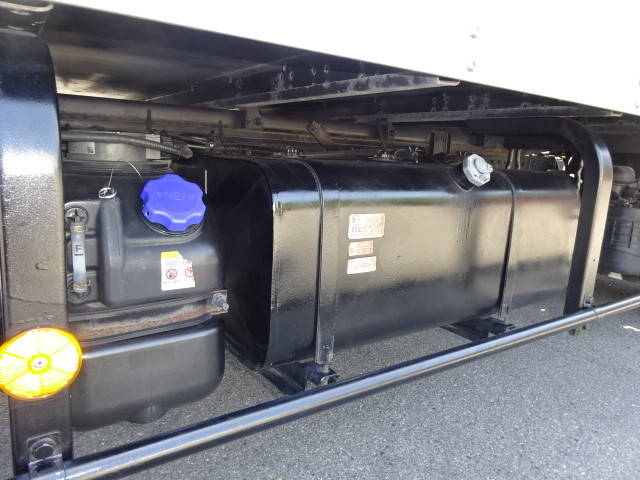 いすゞエルフアルミバン小型（2t・3t）[写真26]