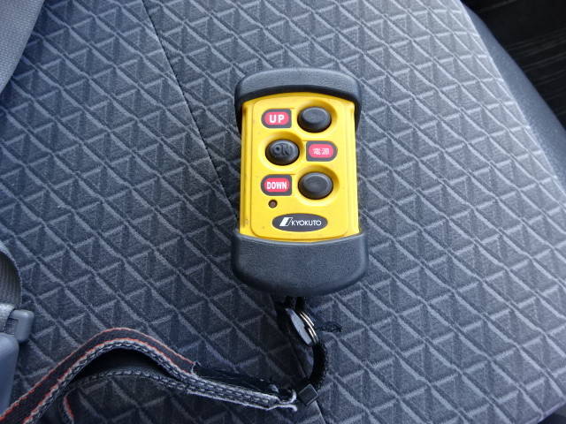 いすゞエルフアルミバン小型（2t・3t）[写真36]