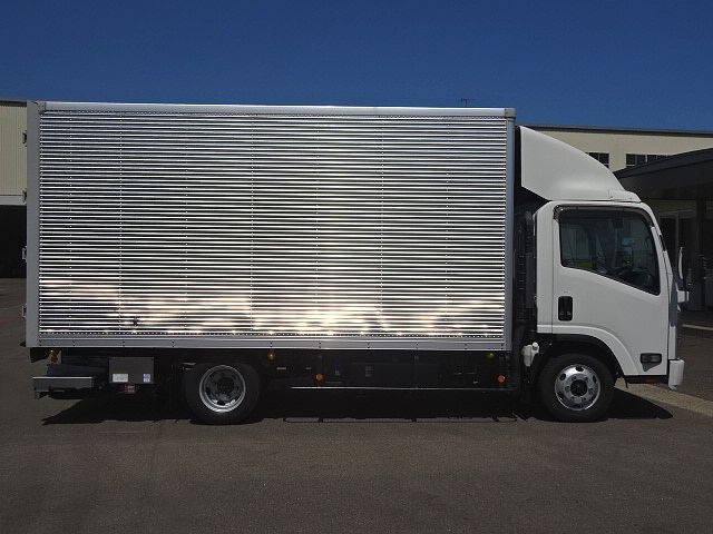 いすゞエルフアルミバン小型（2t・3t）[写真07]