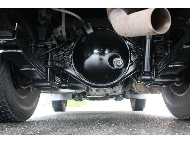 いすゞエルフ平ボディ小型（2t・3t）[写真17]