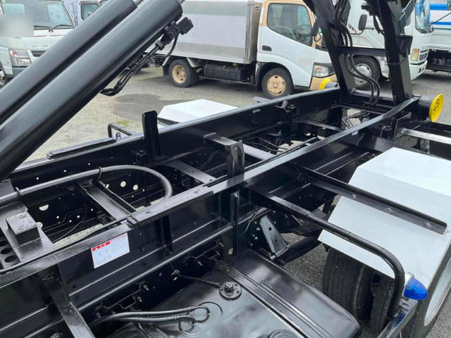 日野レンジャーコンテナ専用車中型（4t）[写真16]