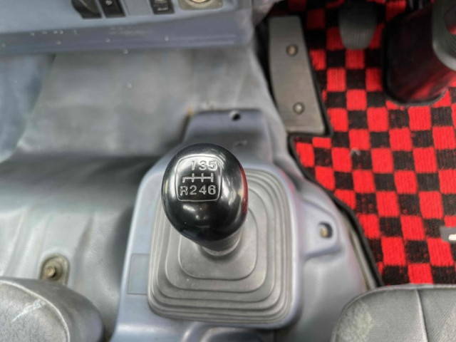 日野レンジャーコンテナ専用車中型（4t）[写真37]