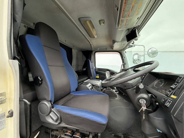 いすゞギガアルミウイング大型（10t）[写真13]