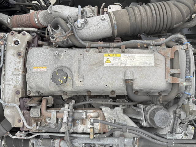 いすゞギガアルミウイング大型（10t）[写真18]