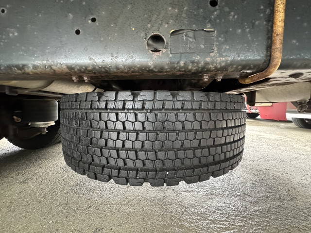 いすゞギガアルミウイング大型（10t）[写真26]