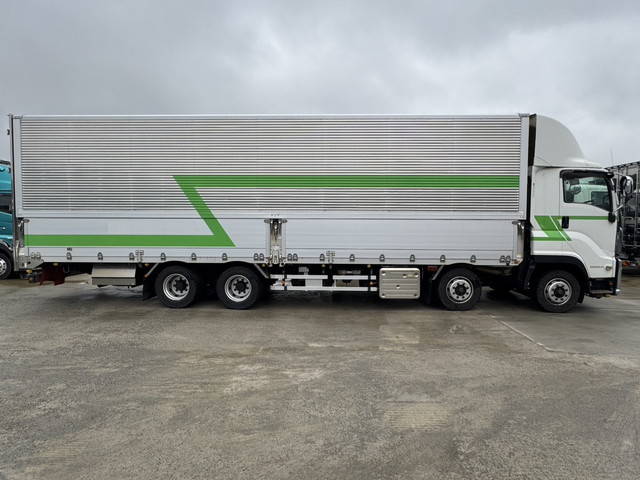 いすゞギガアルミウイング大型（10t）[写真09]