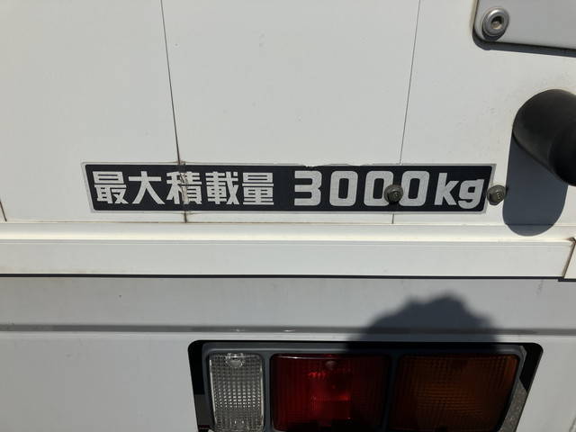 三菱ふそうファイターアルミウイング中型（4t）[写真19]