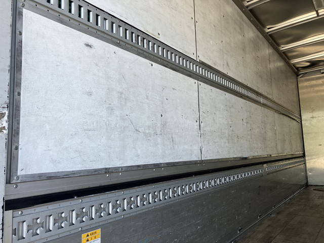 三菱ふそうファイターアルミウイング中型（4t）[写真07]