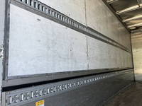 三菱ふそうファイターアルミウイング中型（4t）[写真08]