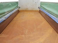 UDトラックスクオンダンプ大型（10t）[写真09]