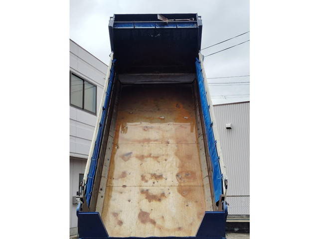 日野プロフィアダンプ大型（10t）[写真10]