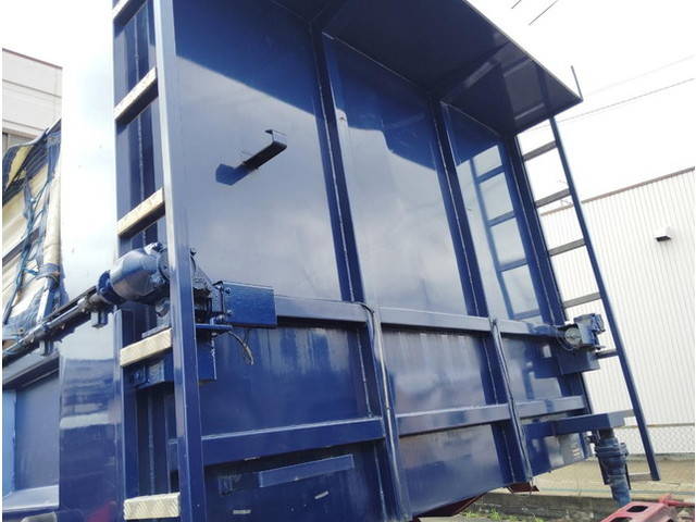 日野プロフィアダンプ大型（10t）[写真21]