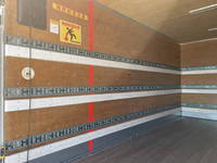 三菱ふそうキャンターアルミバン小型（2t・3t）[写真12]